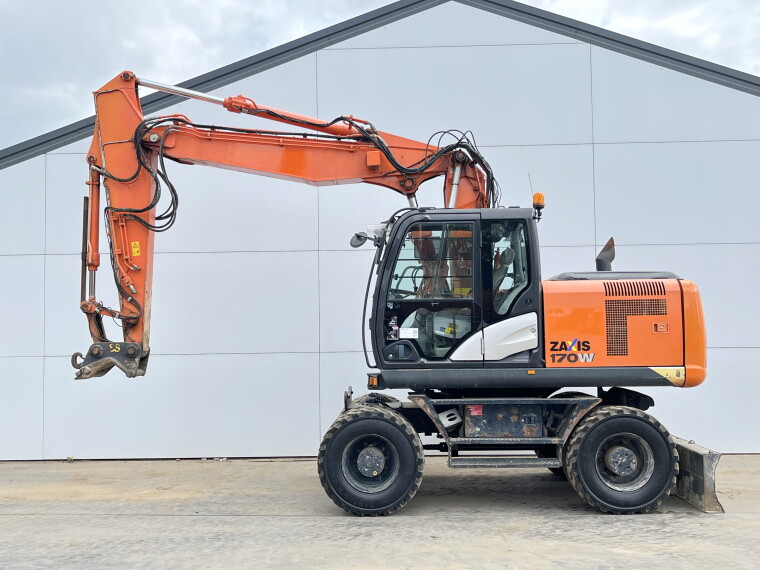クレート Hitachi ZX170W-5B | 2017 | CE + EPA | € 64.500 | 6007 h.